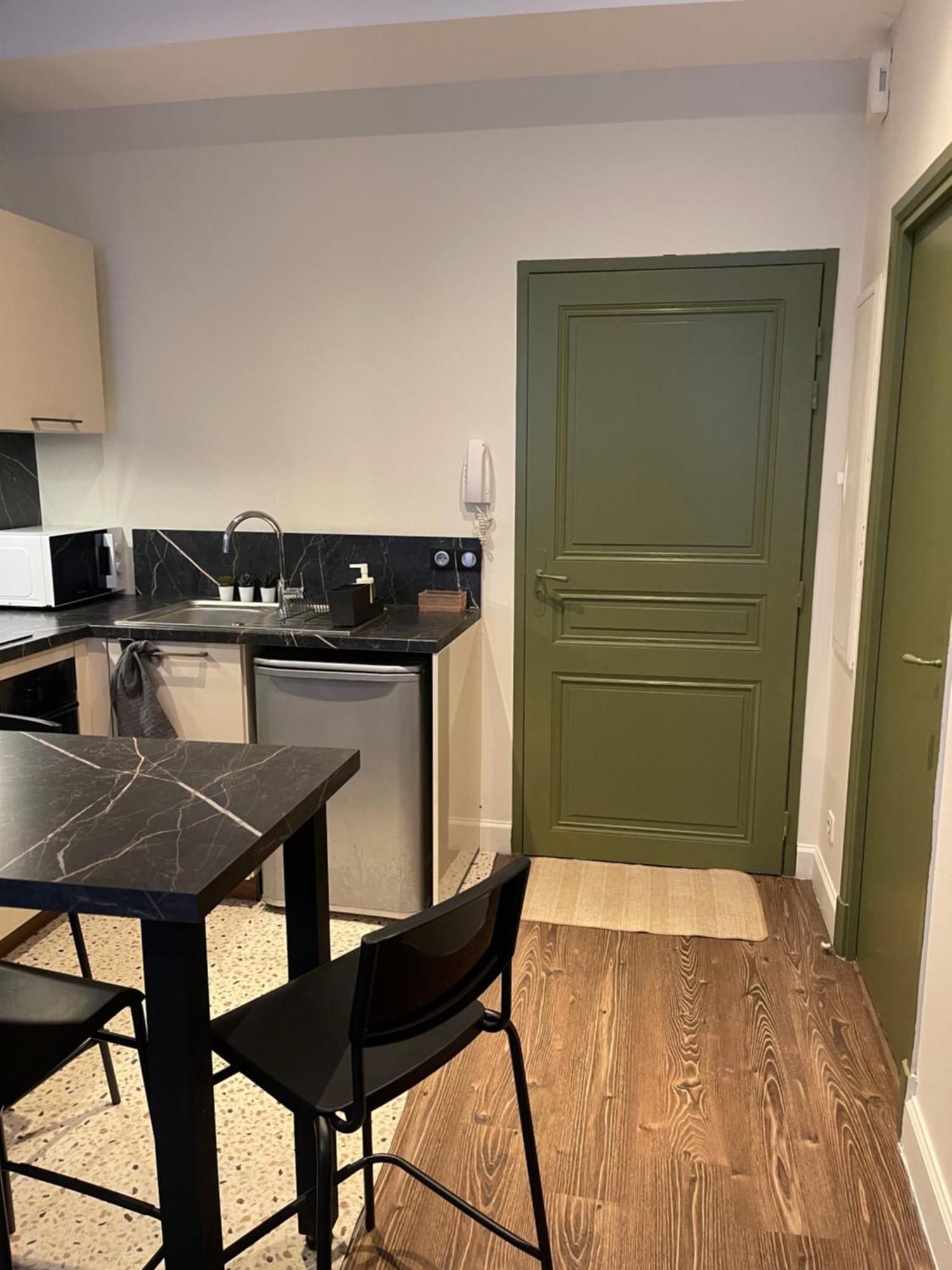 Appartement Au Coeur Du Centre Ville De Каркассонн Екстер'єр фото