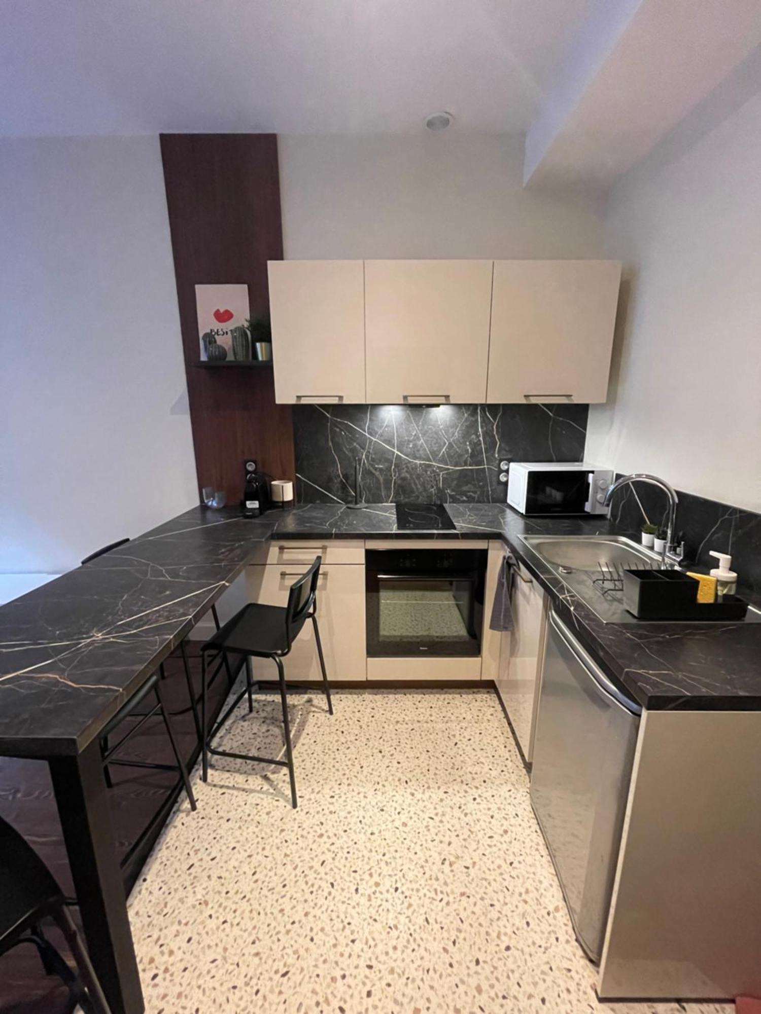 Appartement Au Coeur Du Centre Ville De Каркассонн Екстер'єр фото